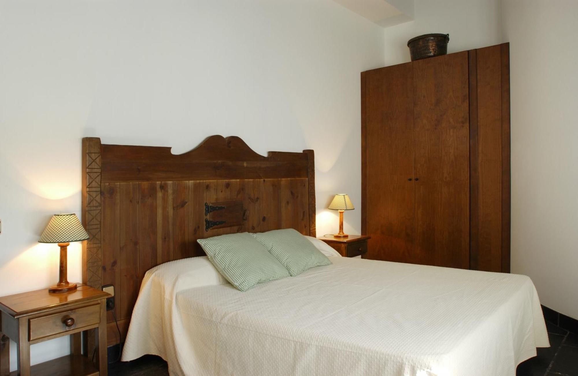 Apartamentos Linsoles Eriste Zewnętrze zdjęcie