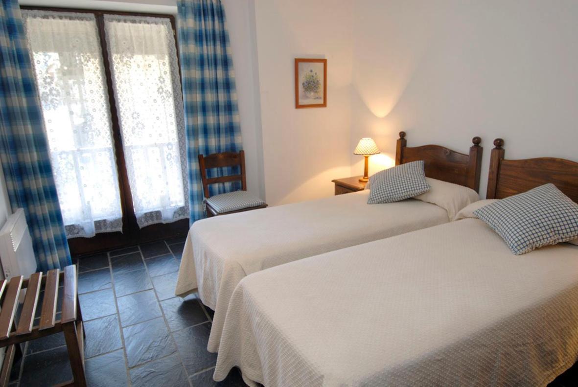 Apartamentos Linsoles Eriste Zewnętrze zdjęcie
