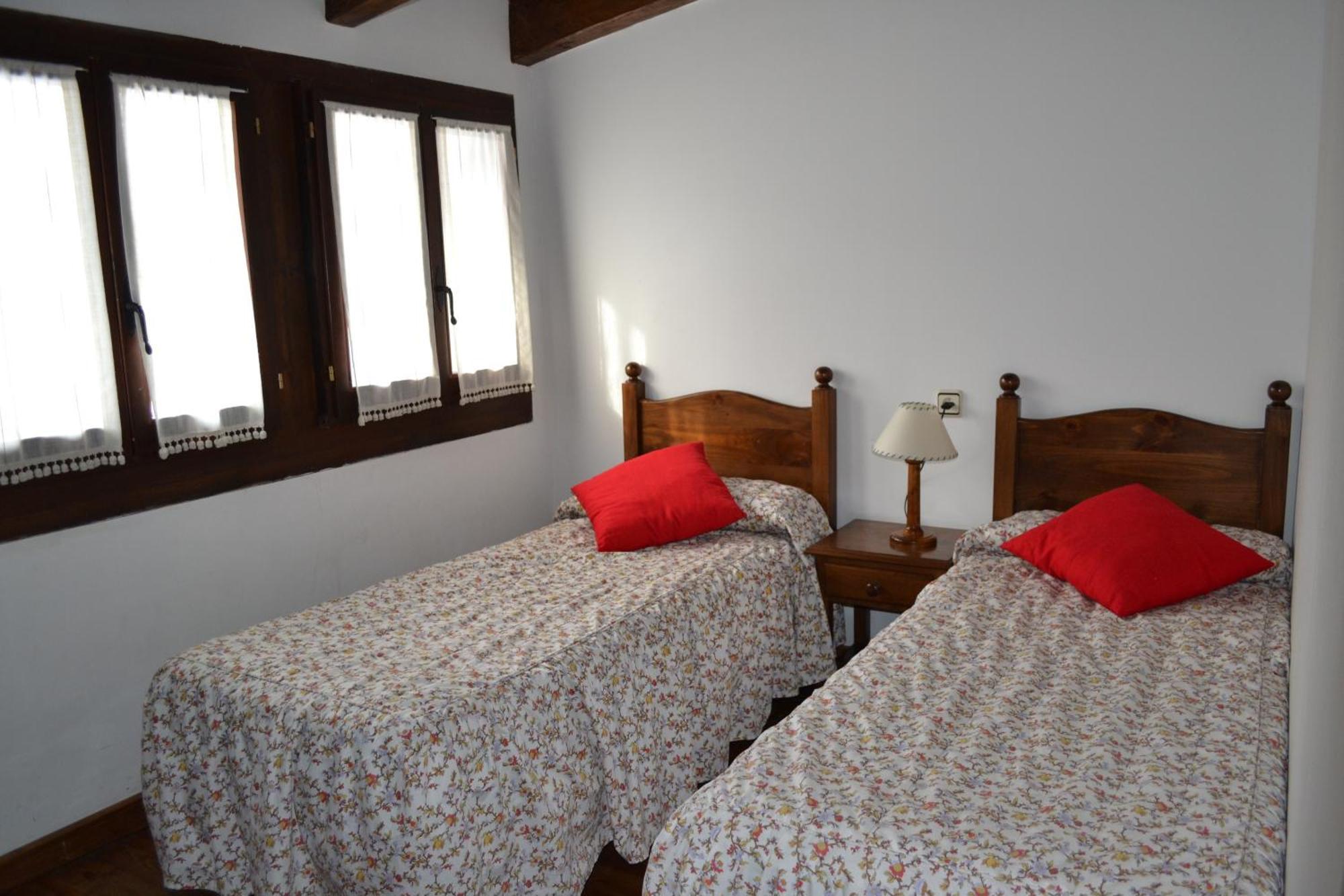 Apartamentos Linsoles Eriste Zewnętrze zdjęcie