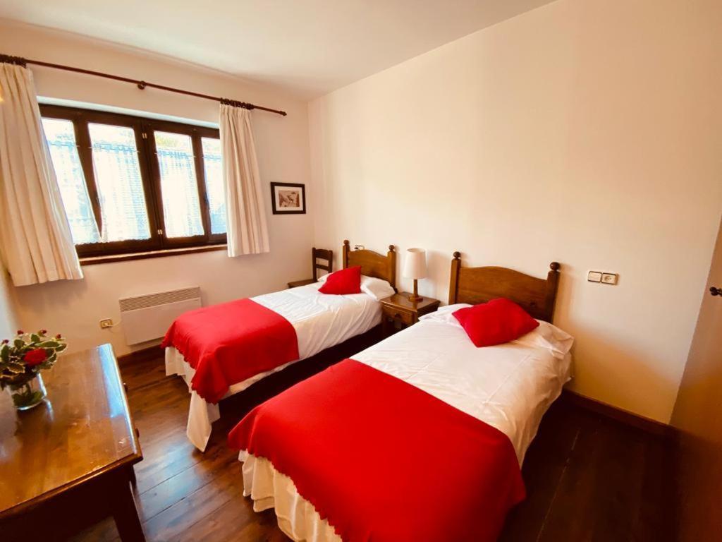 Apartamentos Linsoles Eriste Zewnętrze zdjęcie