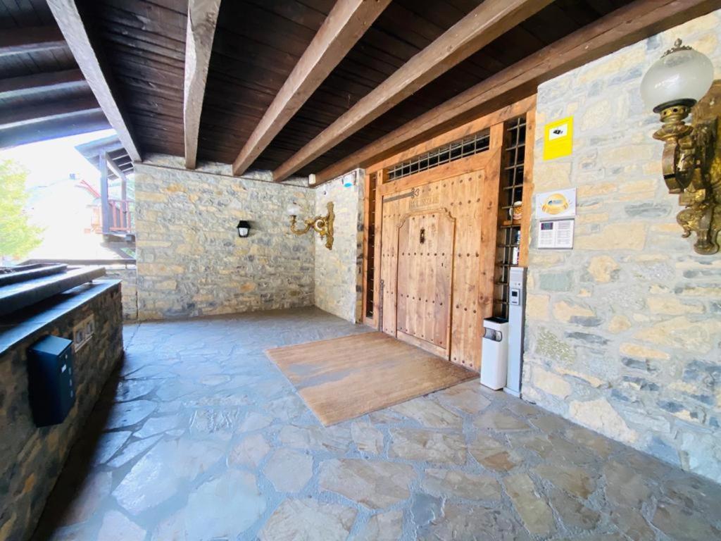 Apartamentos Linsoles Eriste Zewnętrze zdjęcie